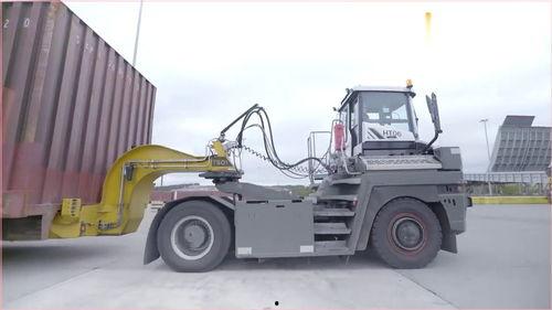 国产牵引车霸气视频