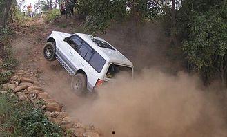 万州国产越野车事故视频