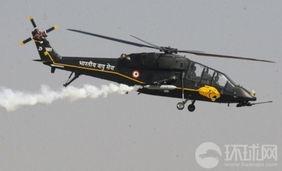 印度国产飞机表演视频,空中表演展翅翱翔