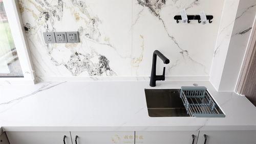 国产岩板装修视频播放,视频解析装修亮点与技巧