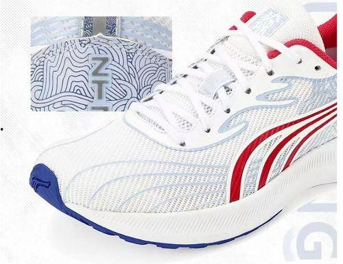 国产跑鞋演变过程视频讲解